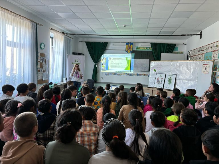 „𝗜̂𝗻𝘃𝗮̆𝘁̦𝗮̆𝗺 𝘀𝗮̆ 𝗰𝗼𝗹𝗲𝗰𝘁𝗮̆𝗺 𝘀𝗲𝗹𝗲𝗰𝘁𝗶𝘃 𝗶̂𝗻 𝗧̦𝗮𝗿𝗮 𝗦𝗶𝗹𝘃𝗮𝗻𝗶𝗲𝗶” 𝗹𝗮 𝗦̦𝗰𝗼𝗮𝗹𝗮 𝗻𝗿.𝟭 𝗗𝗿𝗮𝗴𝘂